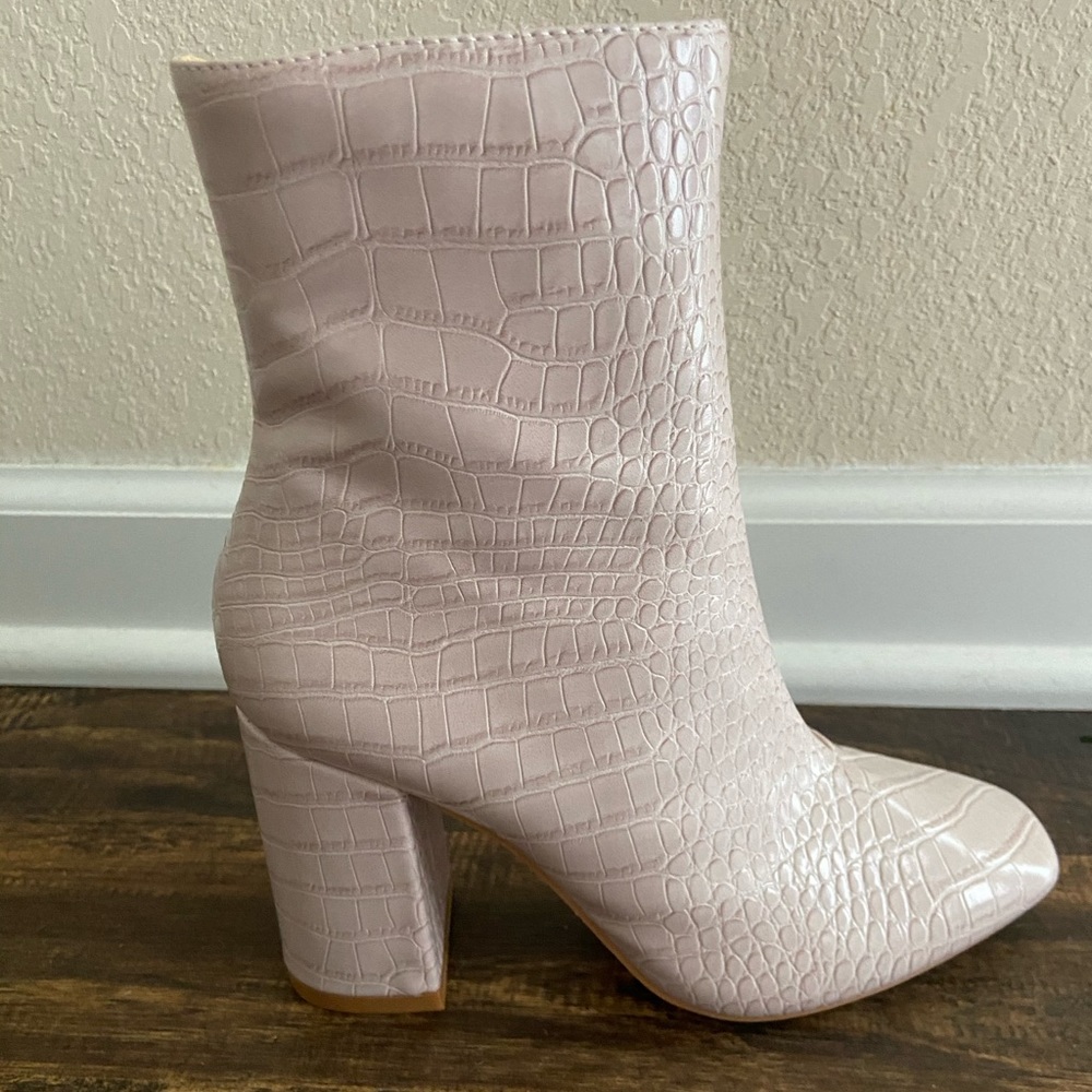 Lulus booties